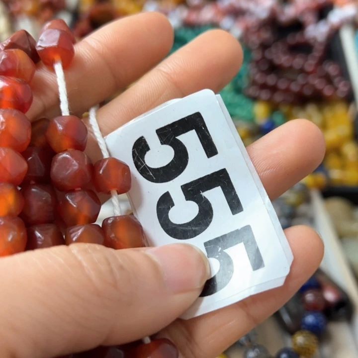 玛瑙/玉髓颈饰未镶嵌云*躲