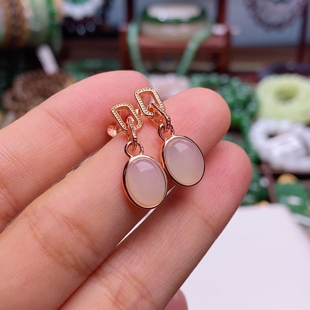 和田玉未镶嵌颈饰藕粉银耳钉