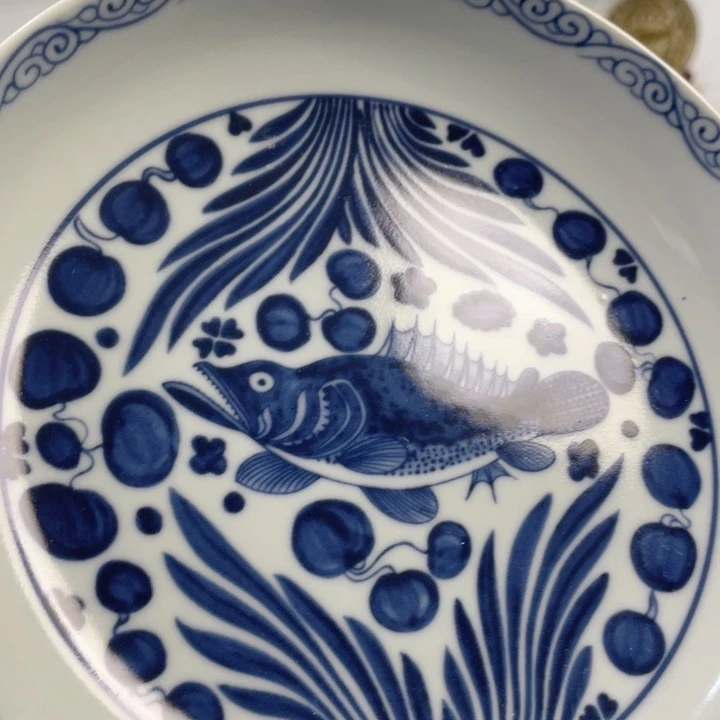 瓷片景德镇青花鱼藻纹大壶承