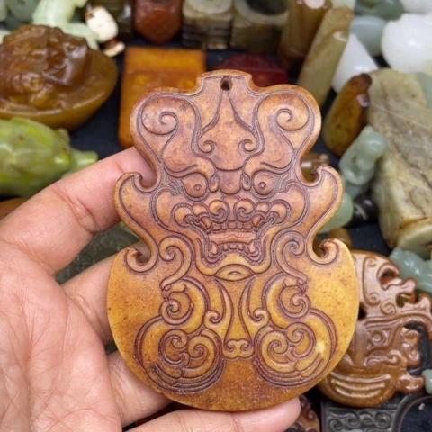 和田玉未镶嵌颈饰92