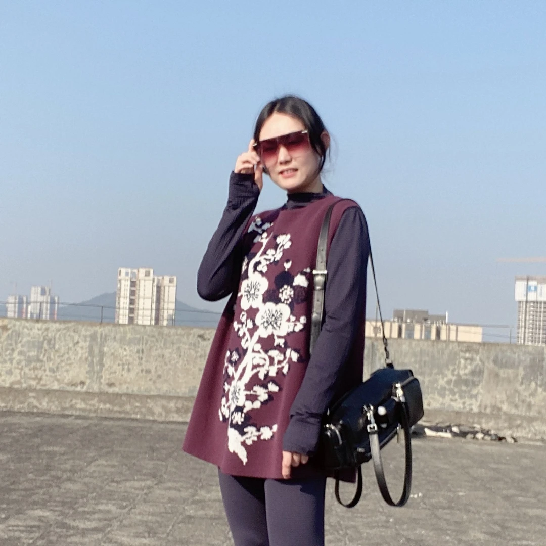 朝雪芳华马甲 腊雪寒梅马甲  设计款   绵羊毛  潮牌