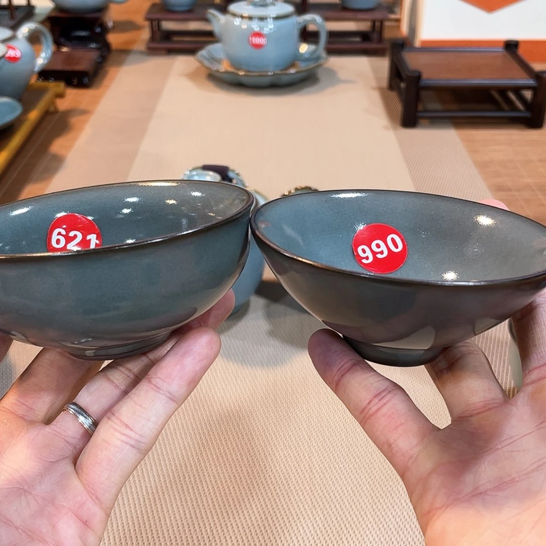 瓷片。。。。。。。。。。。。