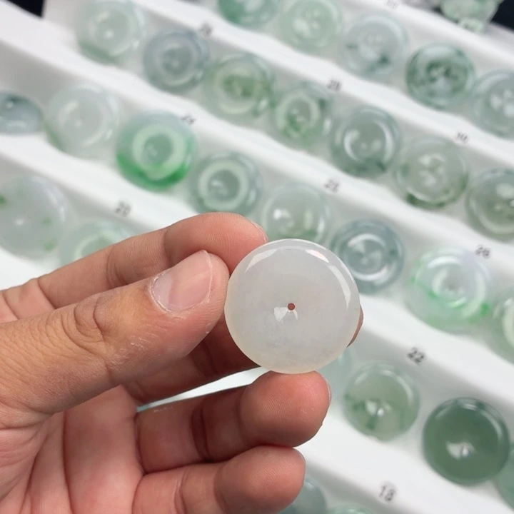 翡翠未镶嵌颈饰缅甸天然A货翡翠29.5-5.5