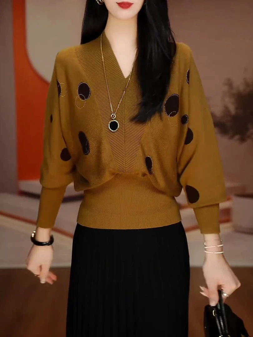 蝙蝠袖时尚洋气V领针织衫上衣女2025秋冬新款宽松百搭毛衣打底衫