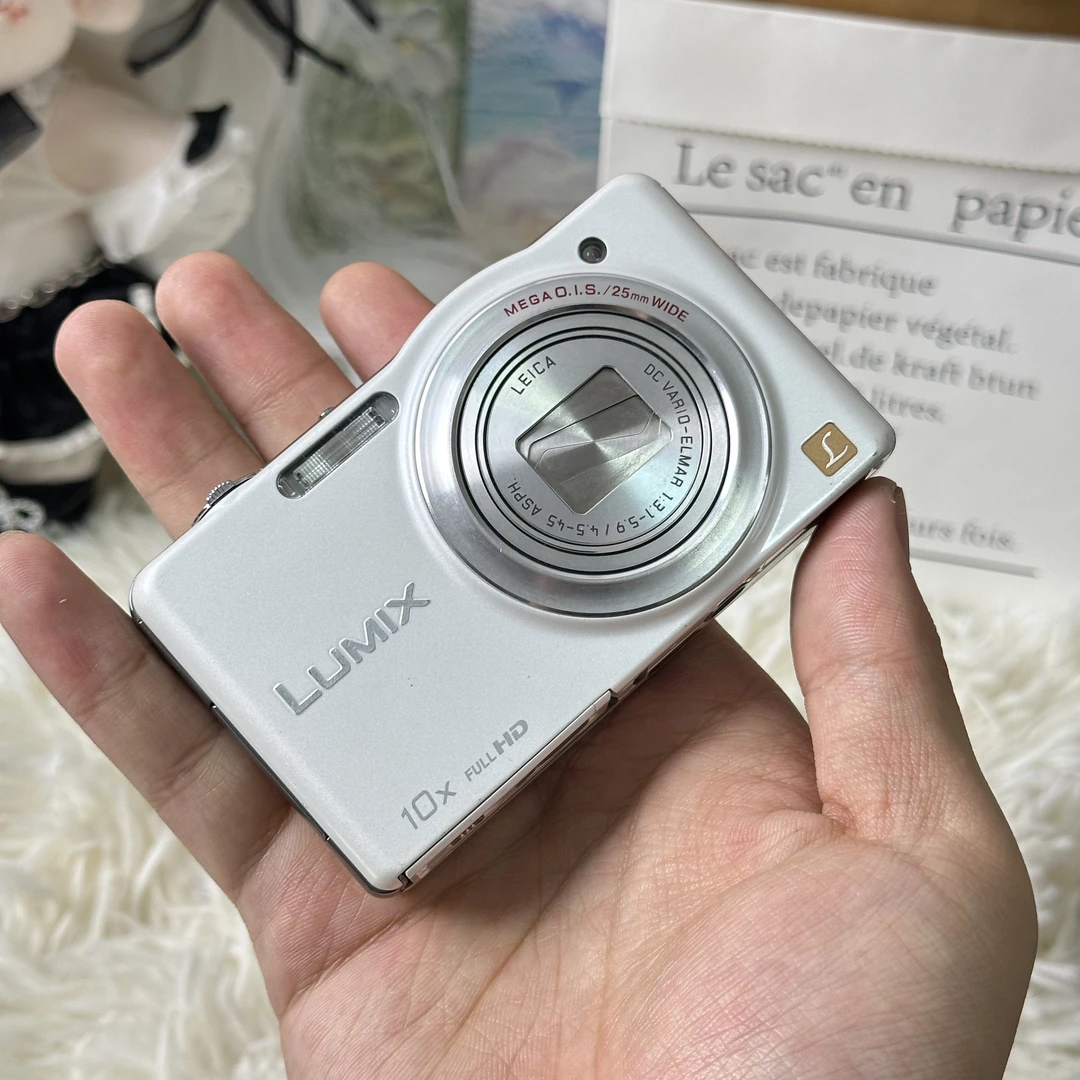 9新 Panasonic/松下 松下sz7小长焦冷白皮1400万像素 带配件