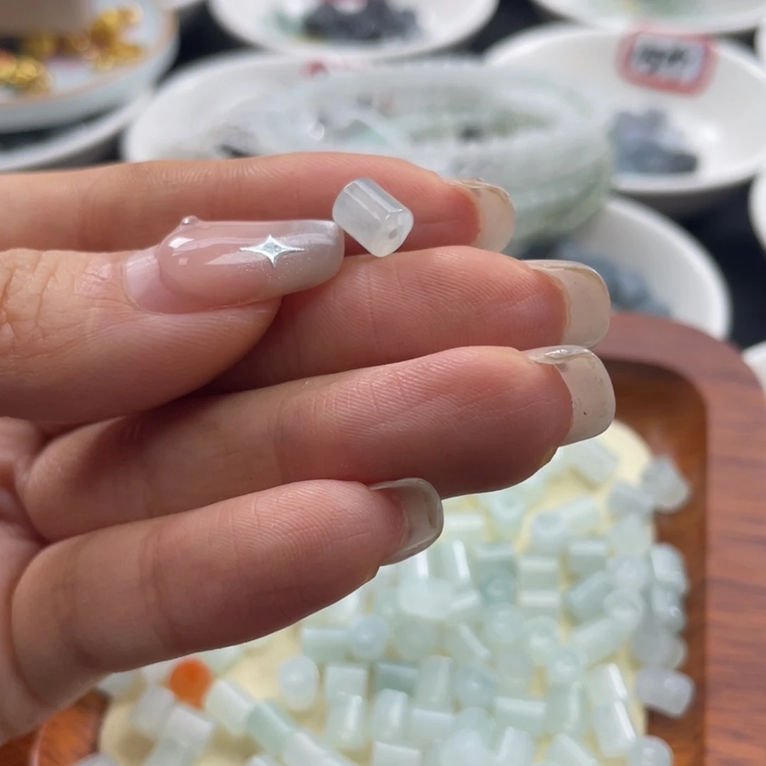 翡翠未镶嵌颈饰l*n桶珠