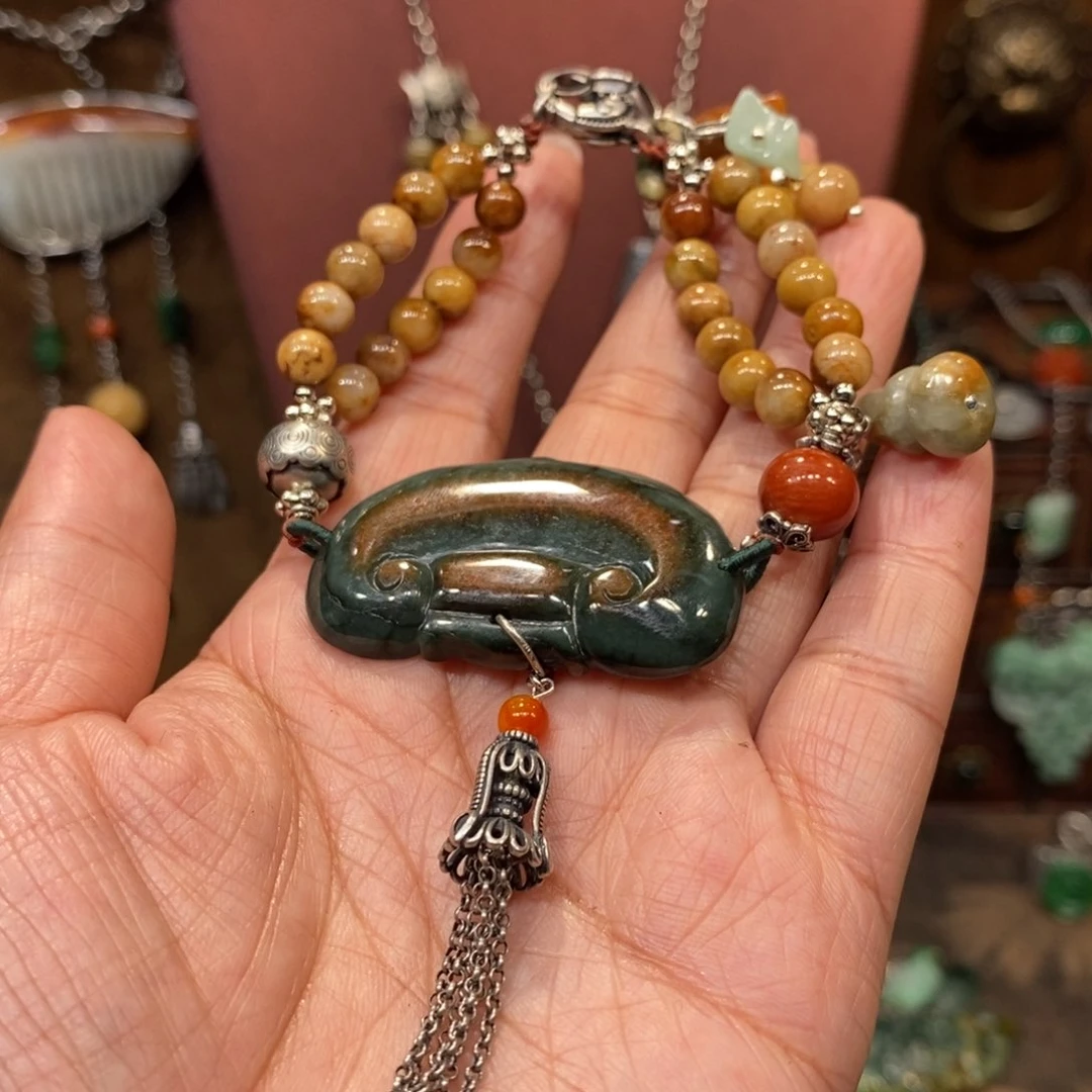 翡翠吊坠(赠链)未镶嵌