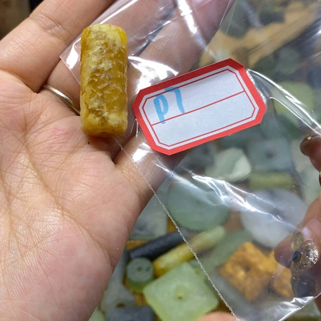 蛇纹石玉挂件未镶嵌张*、