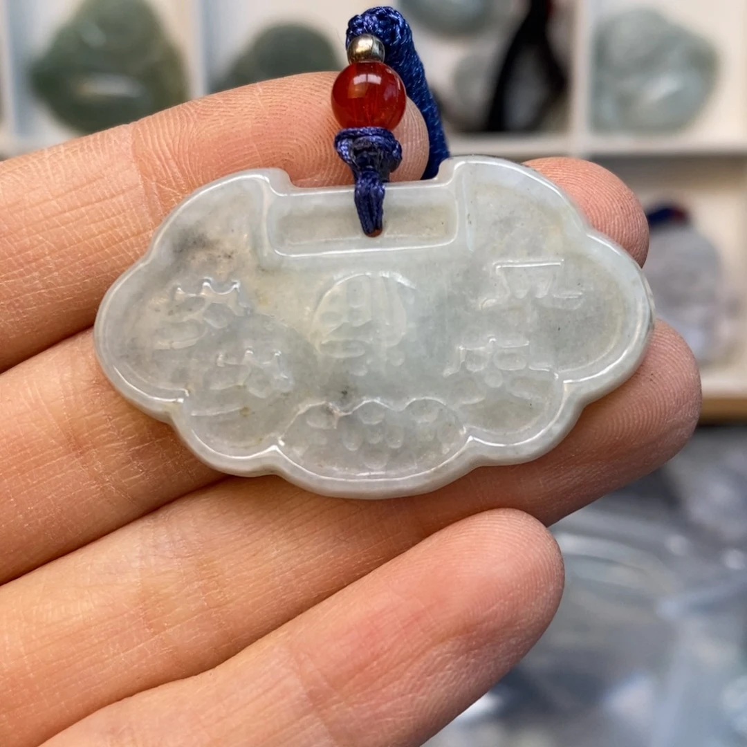 翡翠颈饰未镶嵌锁