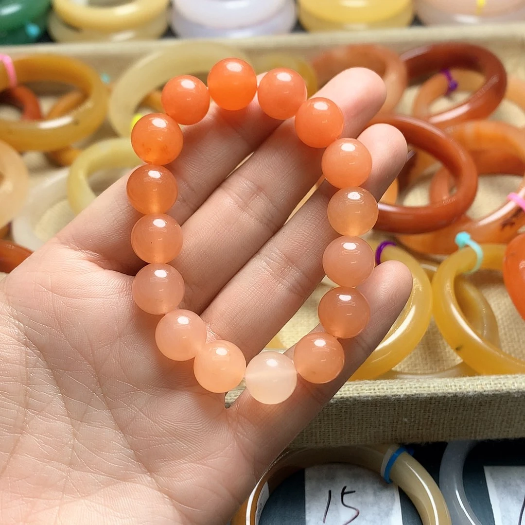 未镶嵌石英质玉（黄龙玉）手镯