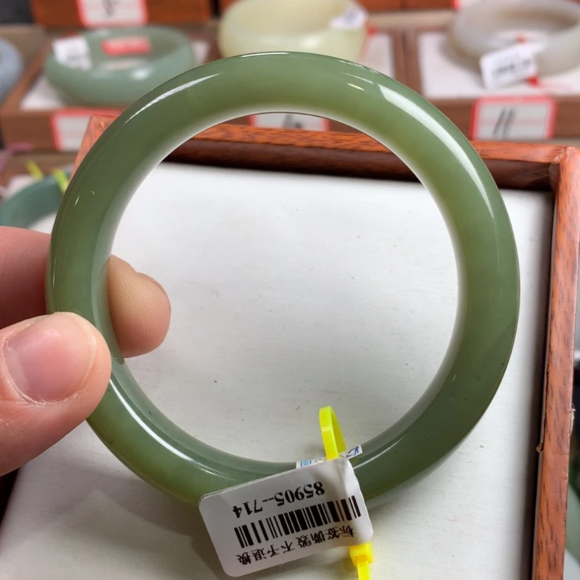 【闪购商品】和田玉手镯未镶嵌57.5