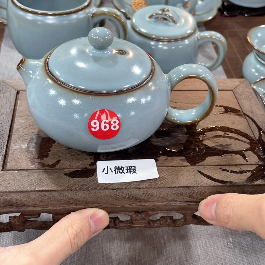 瓷片。。。。。。。。。。。。。。
