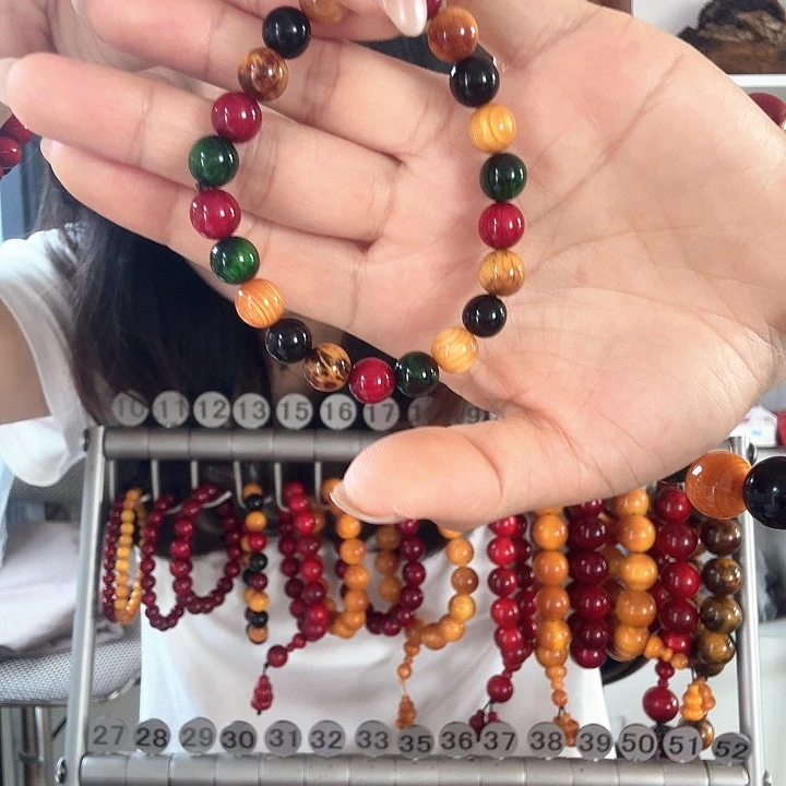 松木固化款琥珀木手串0.8多宝女款