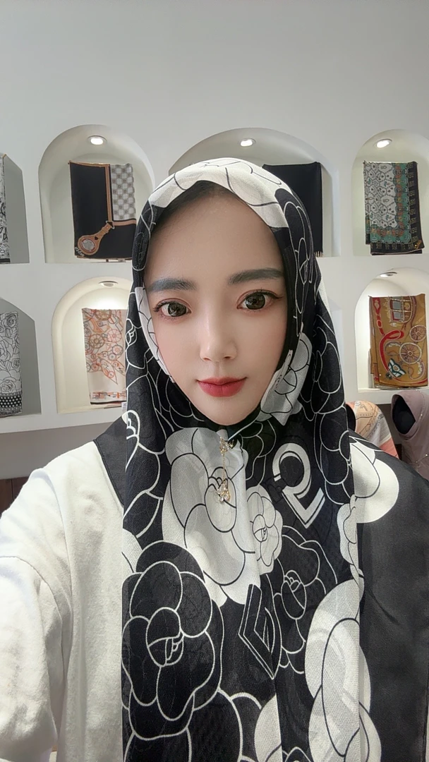 西丽纱真丝大方巾