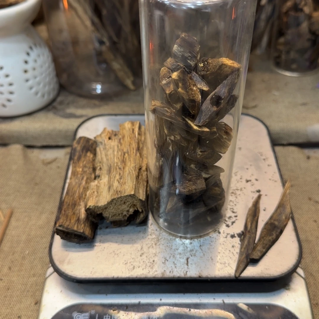 木质漏油紫棋块料41克