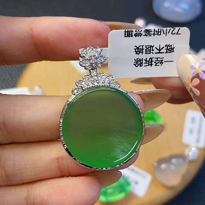 玛瑙/玉髓银S925镶嵌颈饰无事牌