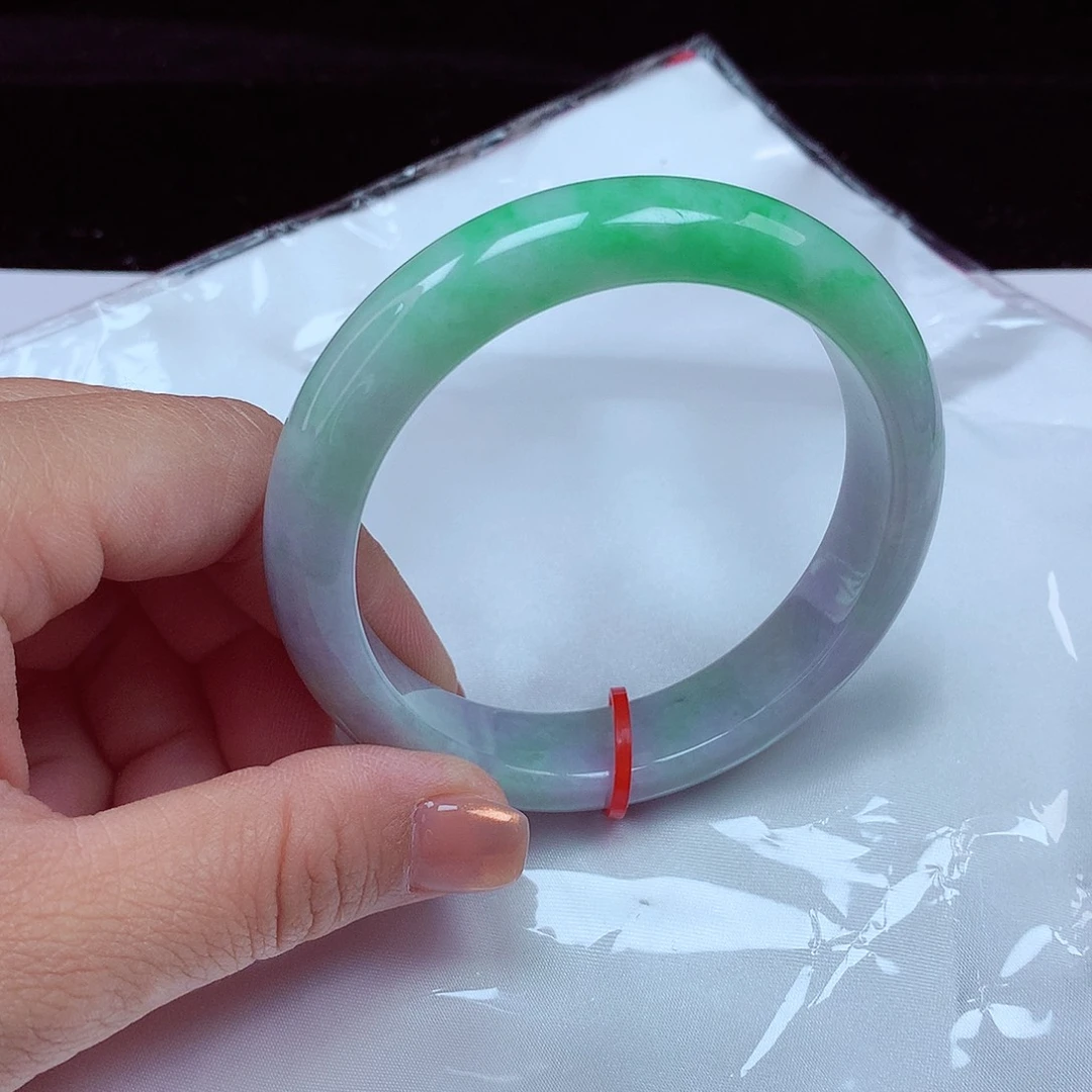 翡翠手镯未镶嵌圈口58