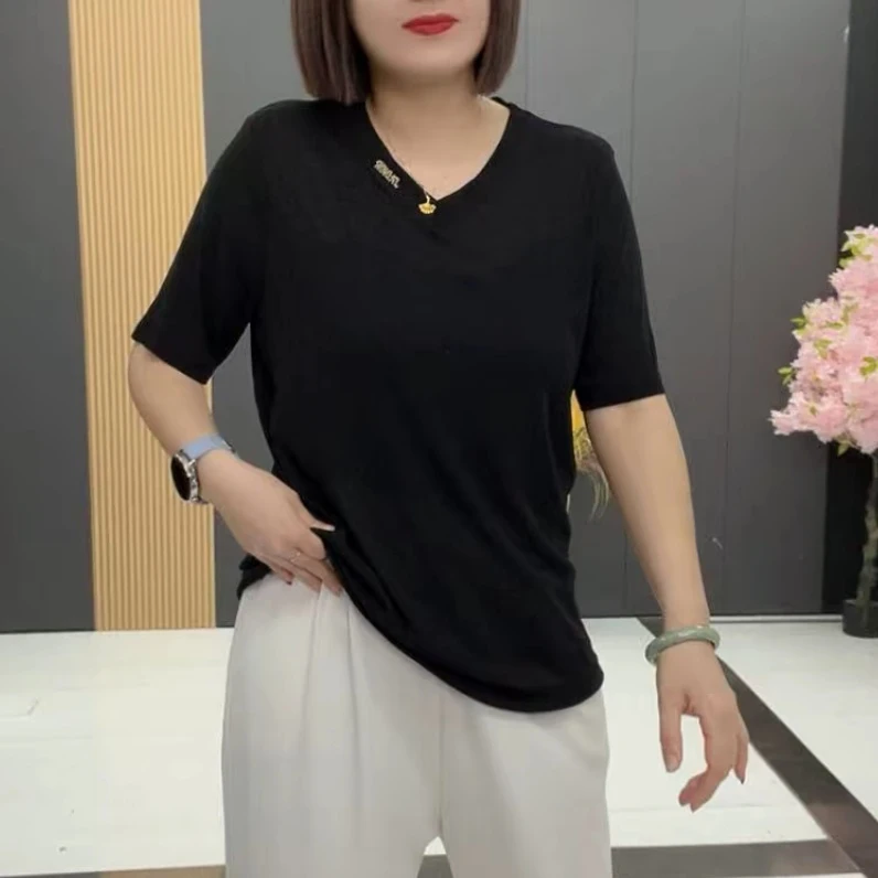 梦梦家980款宽松遮肉休闲百搭夏季V领字母半袖衫