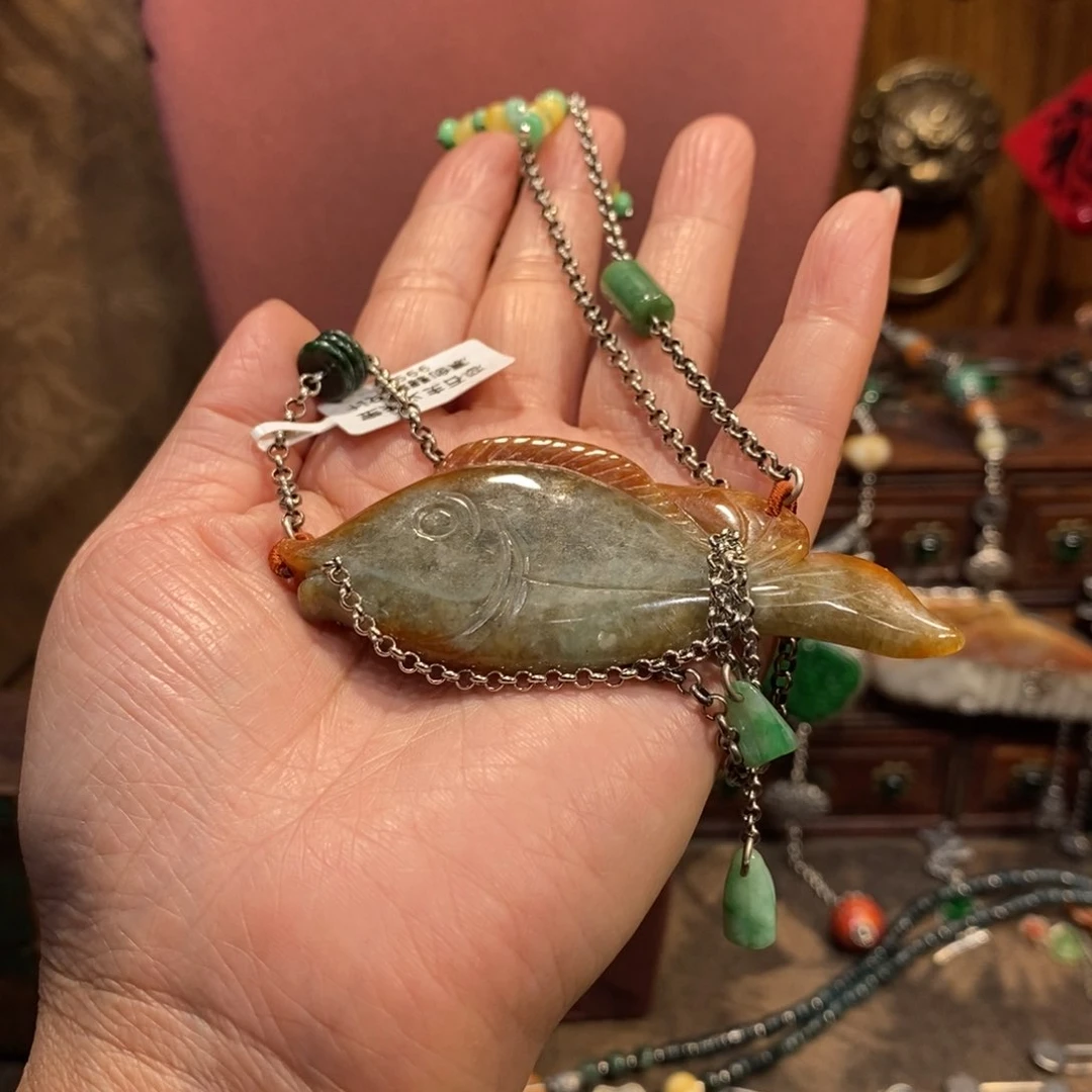 翡翠吊坠(赠链)未镶嵌