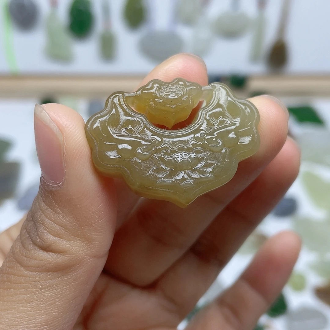 和田玉（糖玉）未镶嵌颈饰