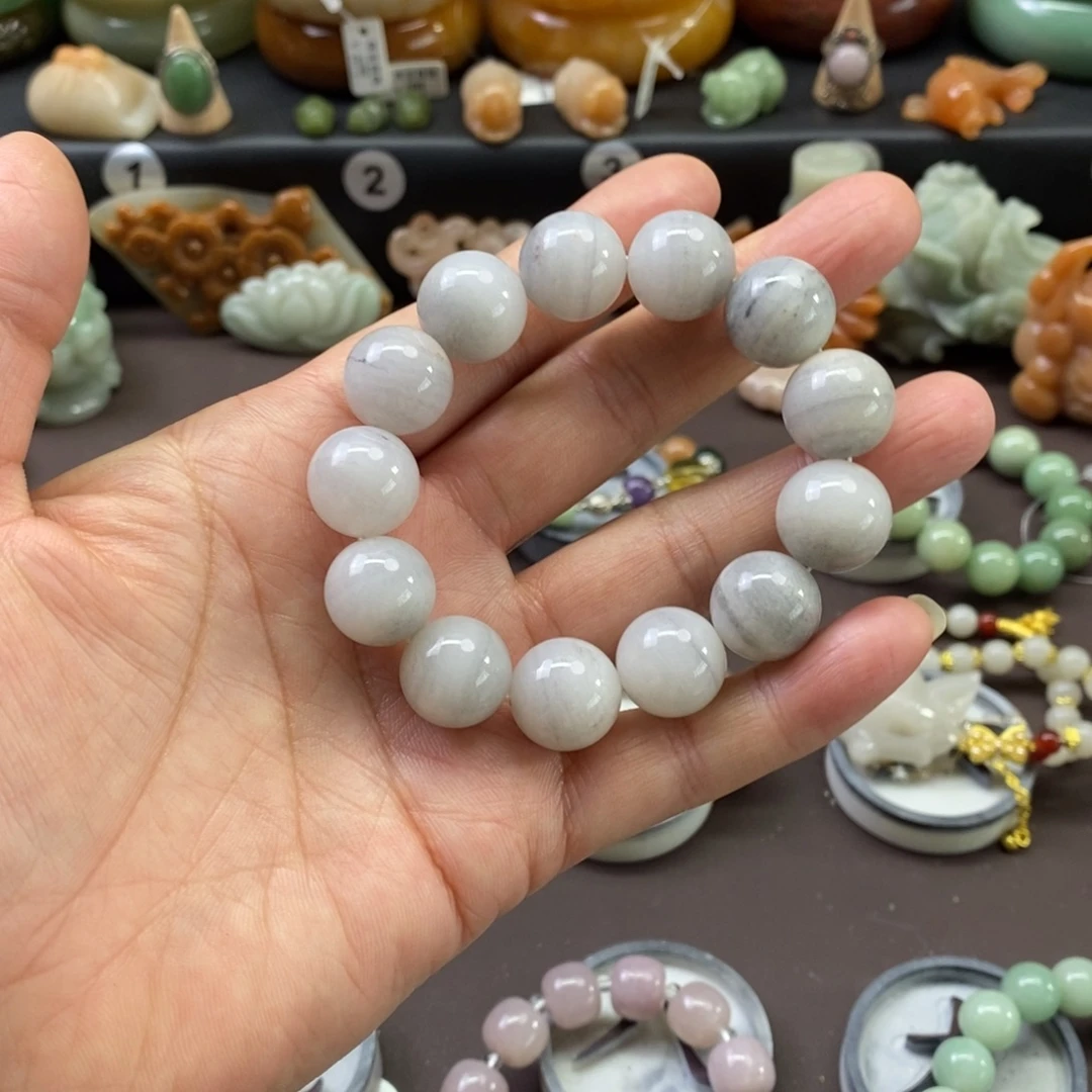 鹰***恋石英质玉未镶嵌手镯