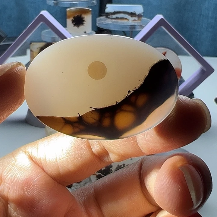 未镶嵌玛瑙/玉髓珠宝奇石相***？