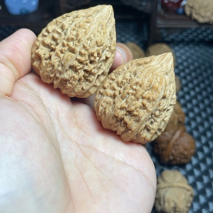 是****文玩核桃把件36塔尖