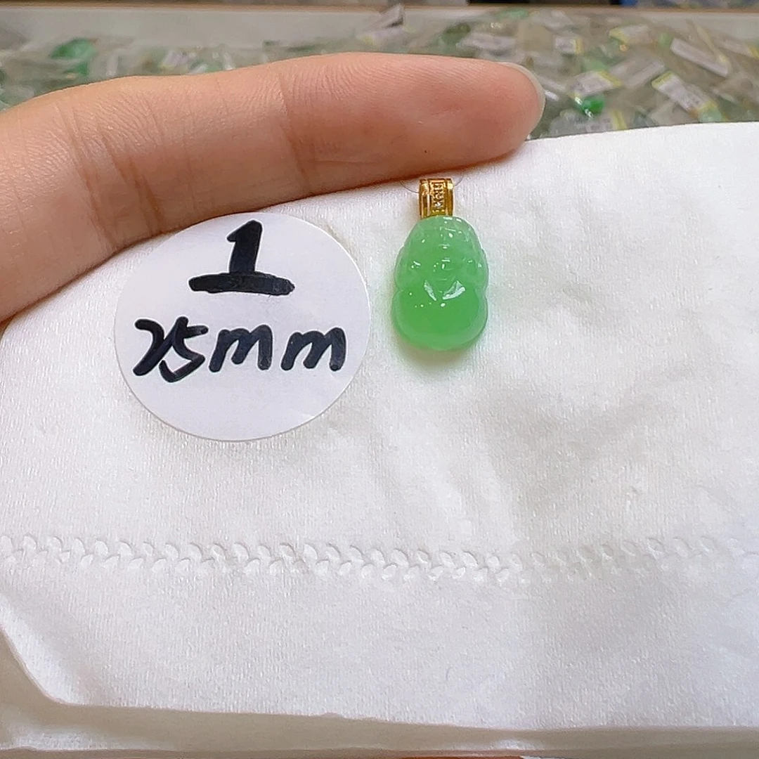 翡翠18K金镶嵌颈饰翡翠