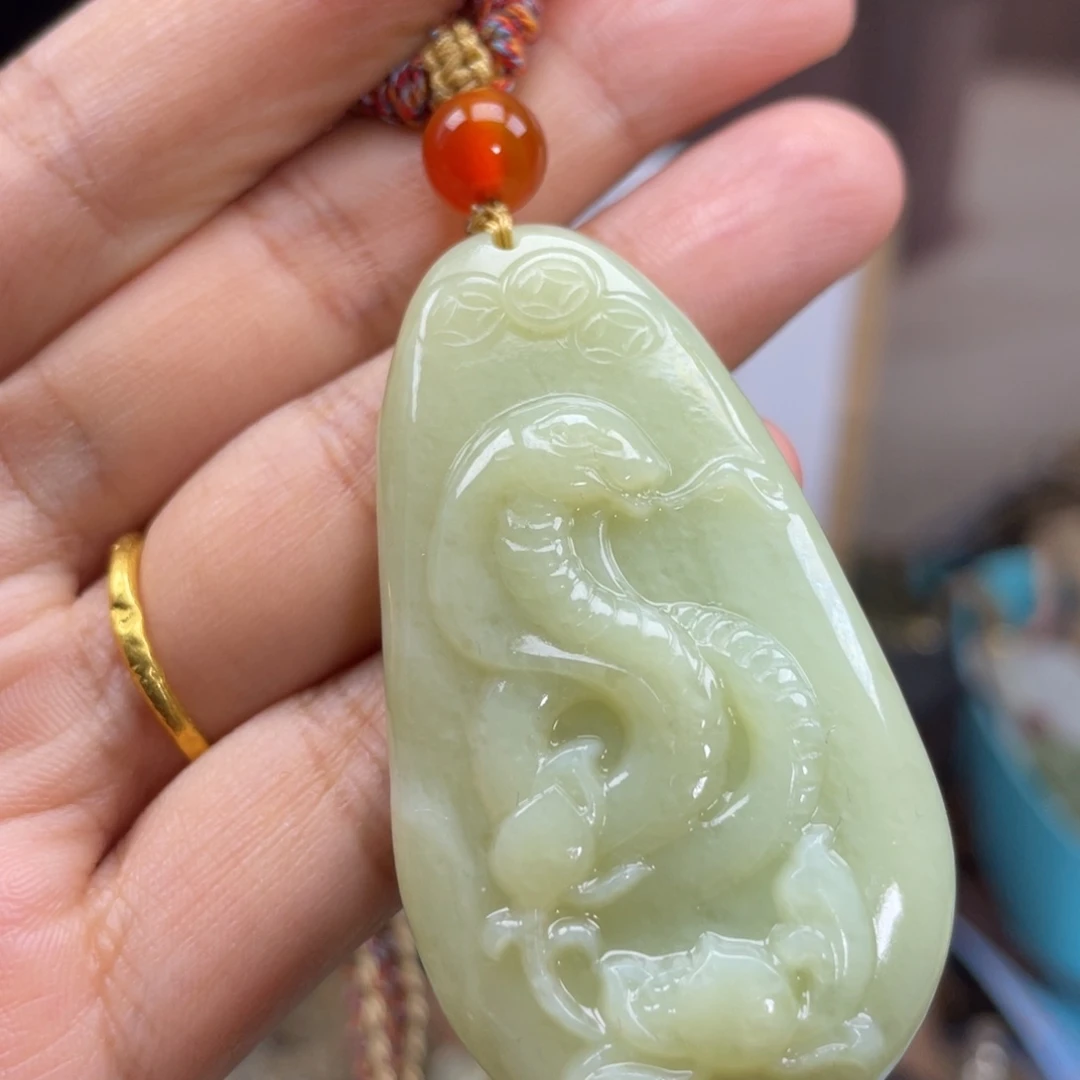 和田玉颈饰未镶嵌