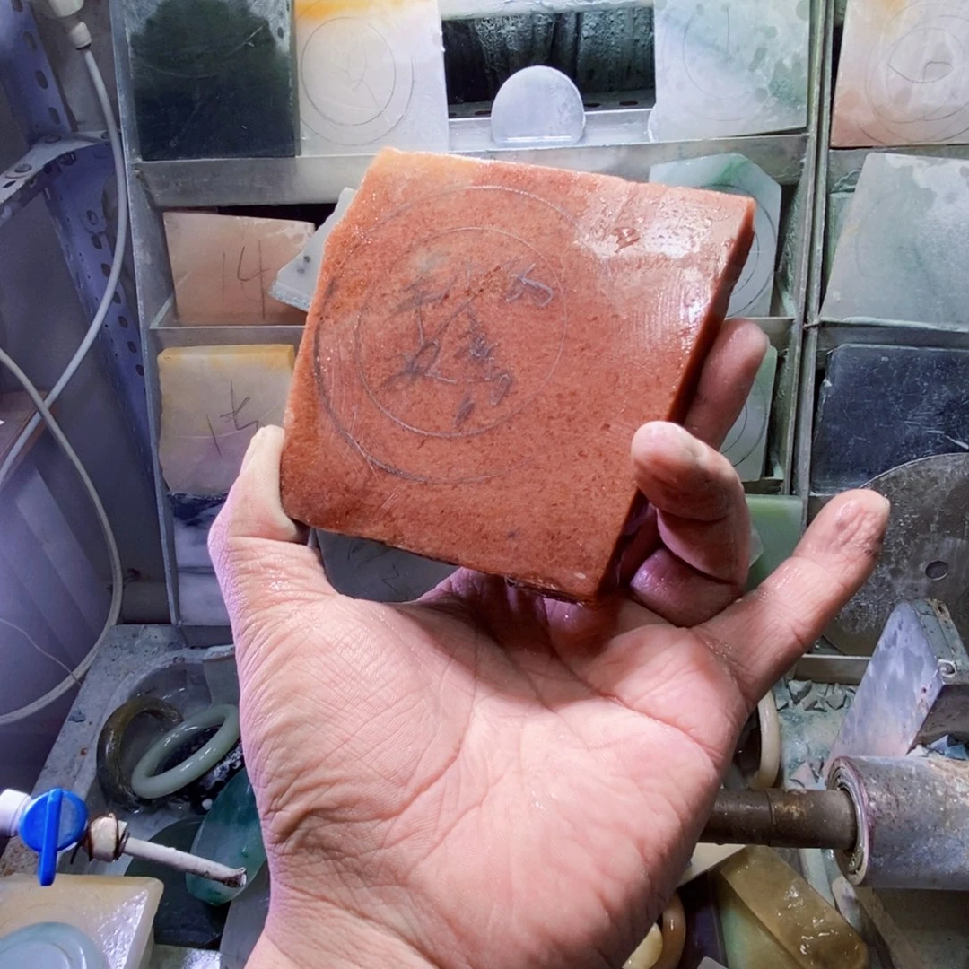 未镶嵌手镯定制石英质玉朱砂红