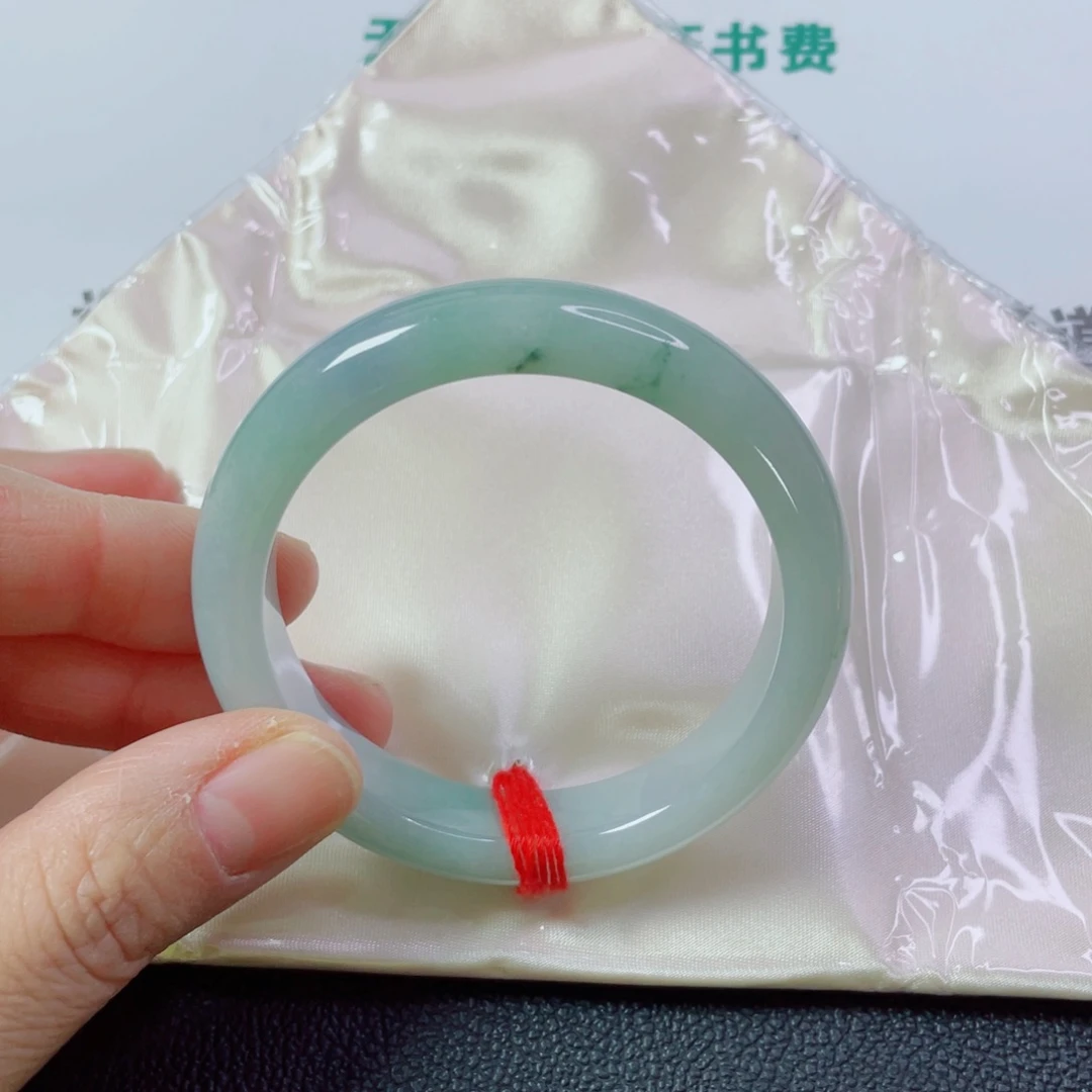 翡翠未镶嵌手镯圈口54.9宽12.6厚8.7