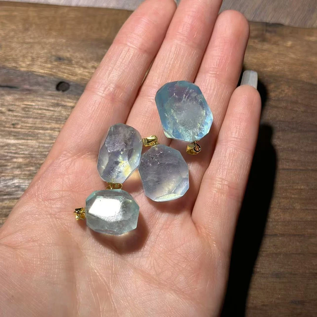 SJ0130 海蓝宝吊坠 多样性发其一