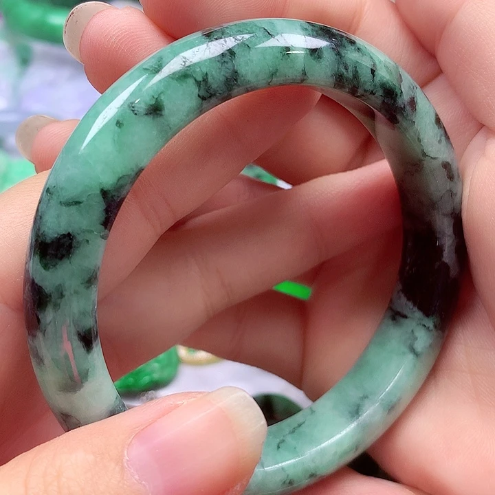 翡翠未镶嵌手镯翡翠手镯
