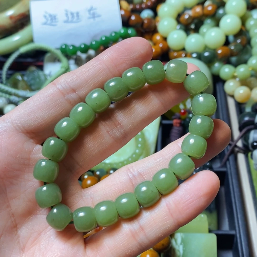 岫岩老玉（透闪石质玉）未镶嵌颈饰