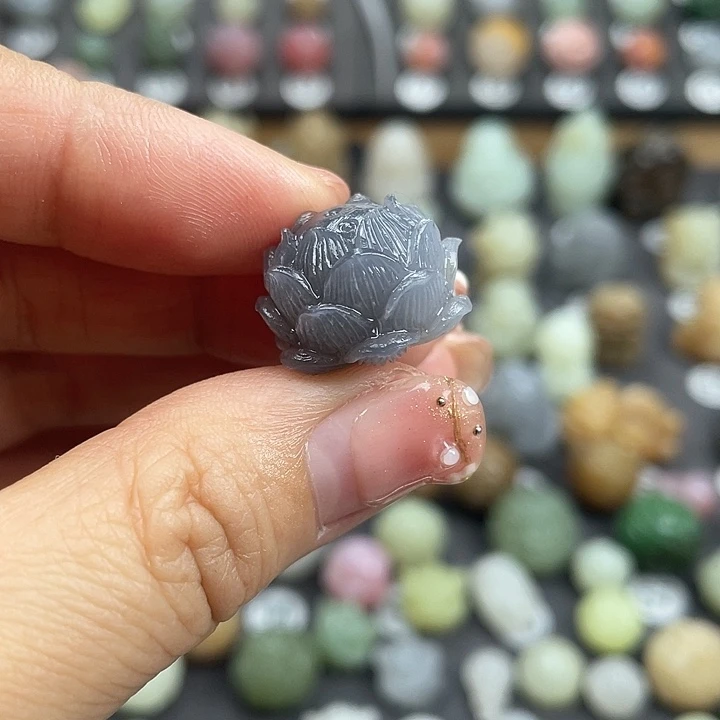 颈饰未镶嵌和田玉青海料冰底烟紫开荷花珠子定制