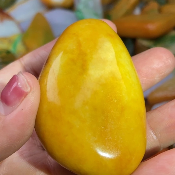 翡翠未镶嵌颈饰缅甸