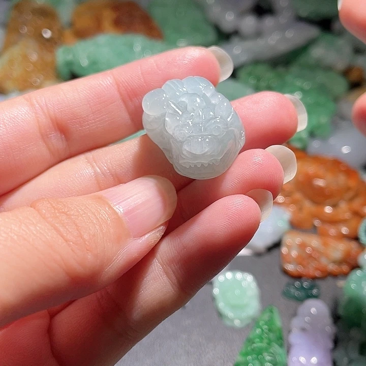 颈饰未镶嵌翡翠天