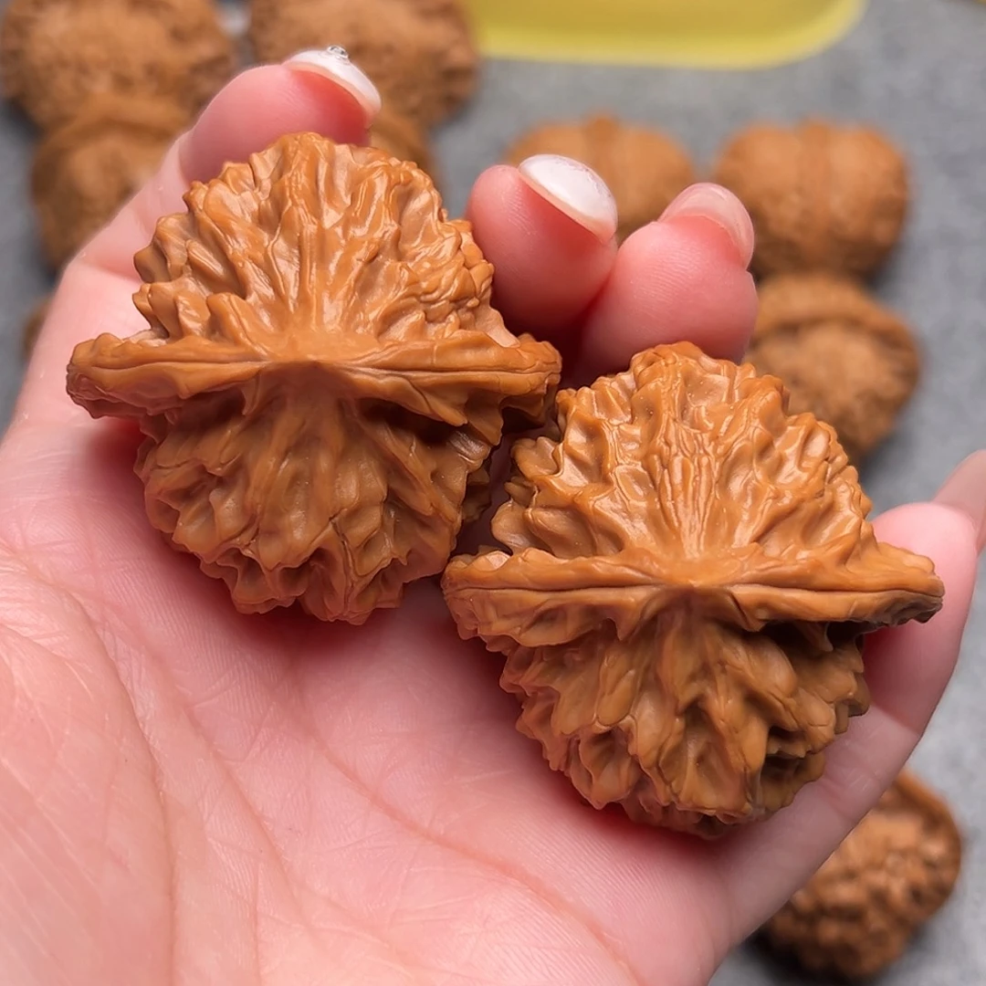 把件文玩核桃精品磨砂蜡油皮龙鳞狮子王45全品毕业款