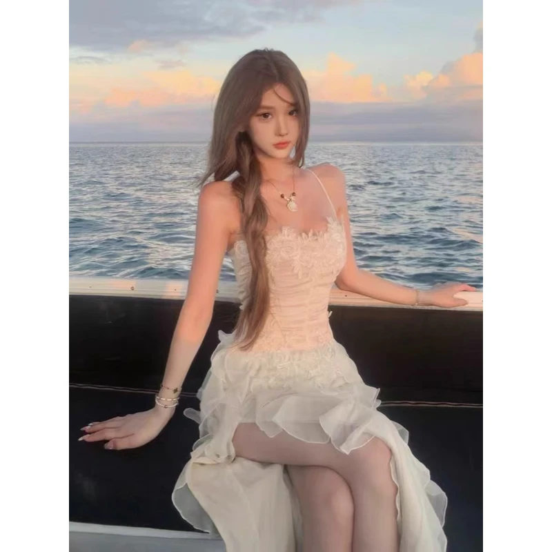 法式纯欲风温柔花朵吊带连衣裙子女设计感小众收腰气质长裙夏季