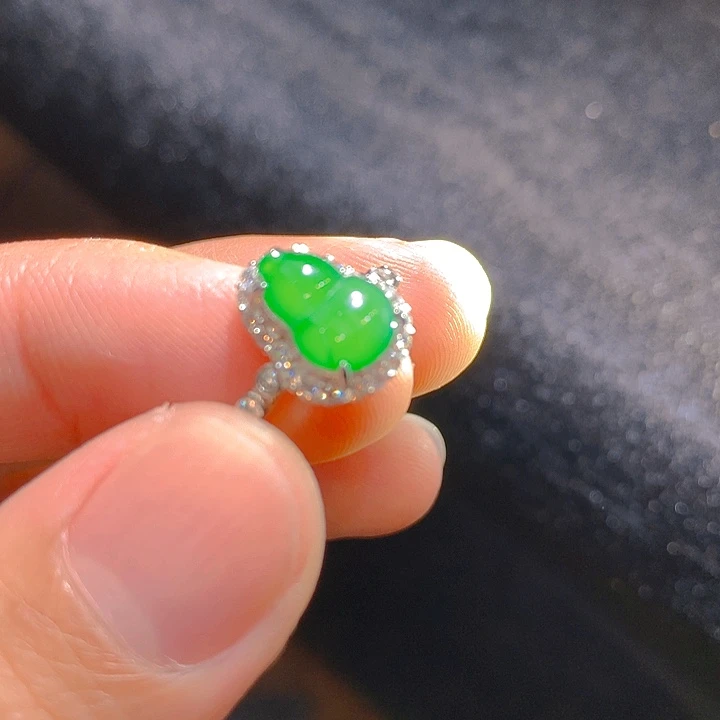 【闪购商品】翡翠颈饰银S925镶嵌翡翠