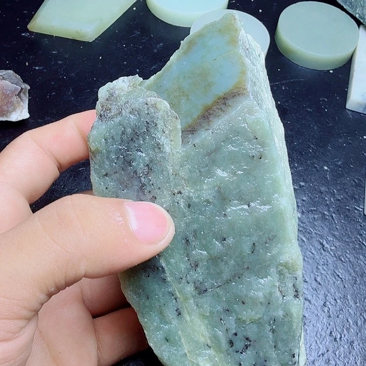 和田玉（糖玉）未镶嵌珠宝奇石