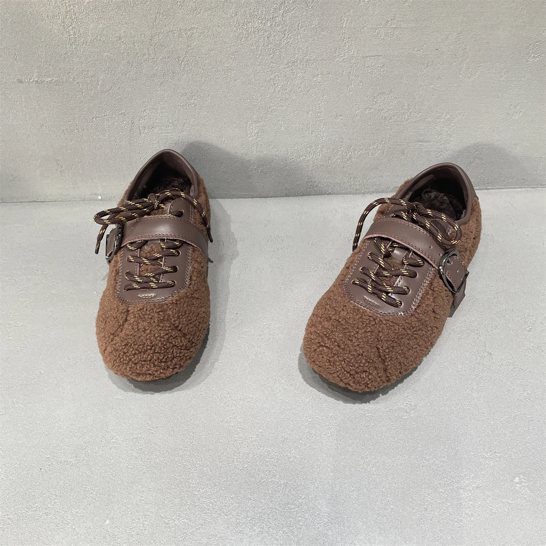 XFMD欧洲站2025冬款真皮女鞋时尚舒适羊毛保暖加绒平底运动休闲鞋