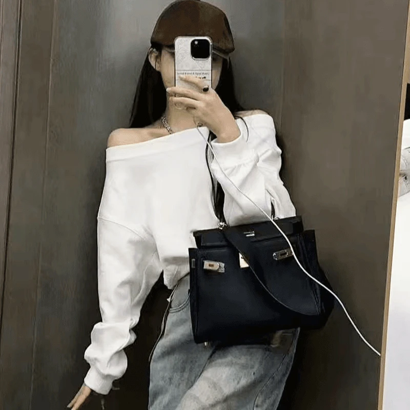 美式白色露肩斜肩卫衣女款2025新款爆款春秋高级感短款一字肩上衣