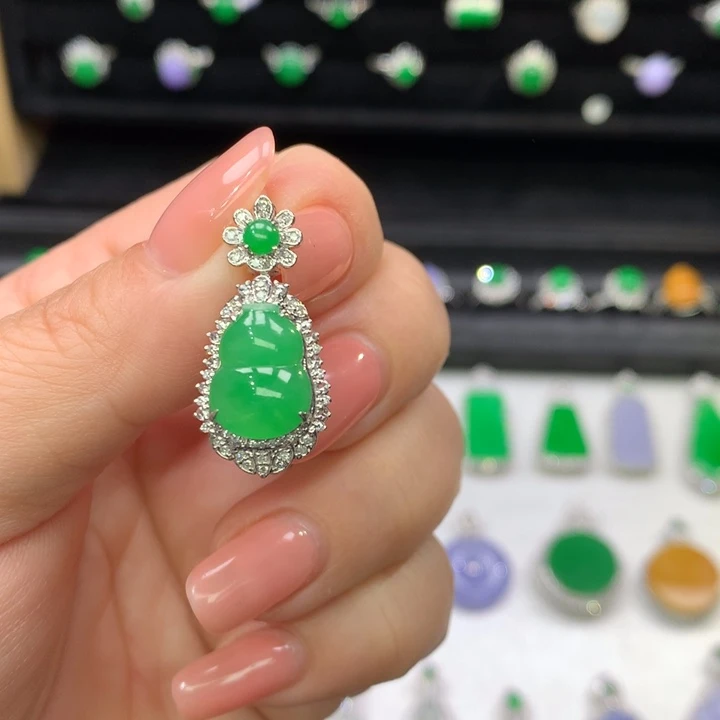 翡翠吊坠(不含链)18K金镶嵌