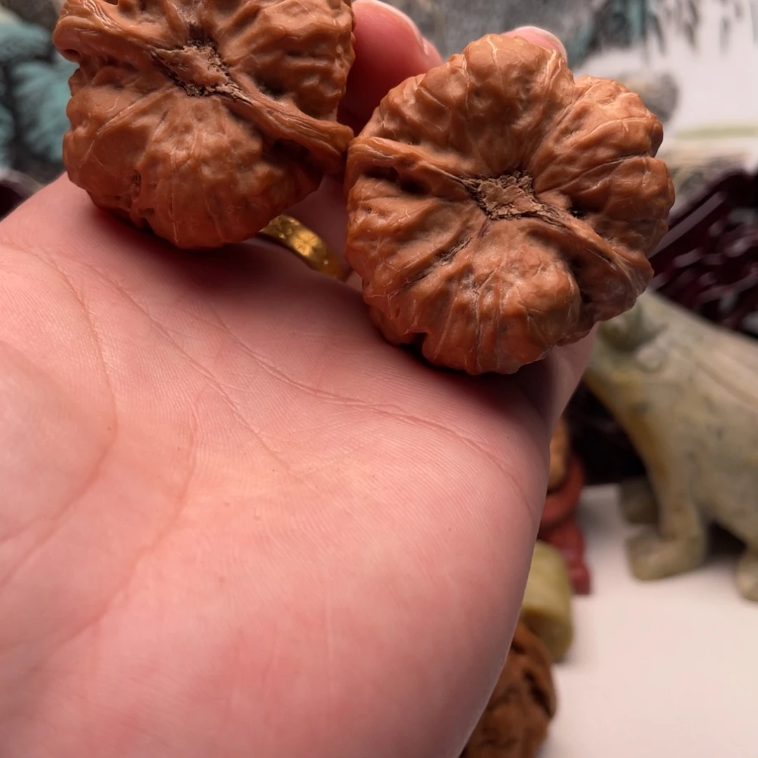 别***丶核桃蛤蟆头文玩C12