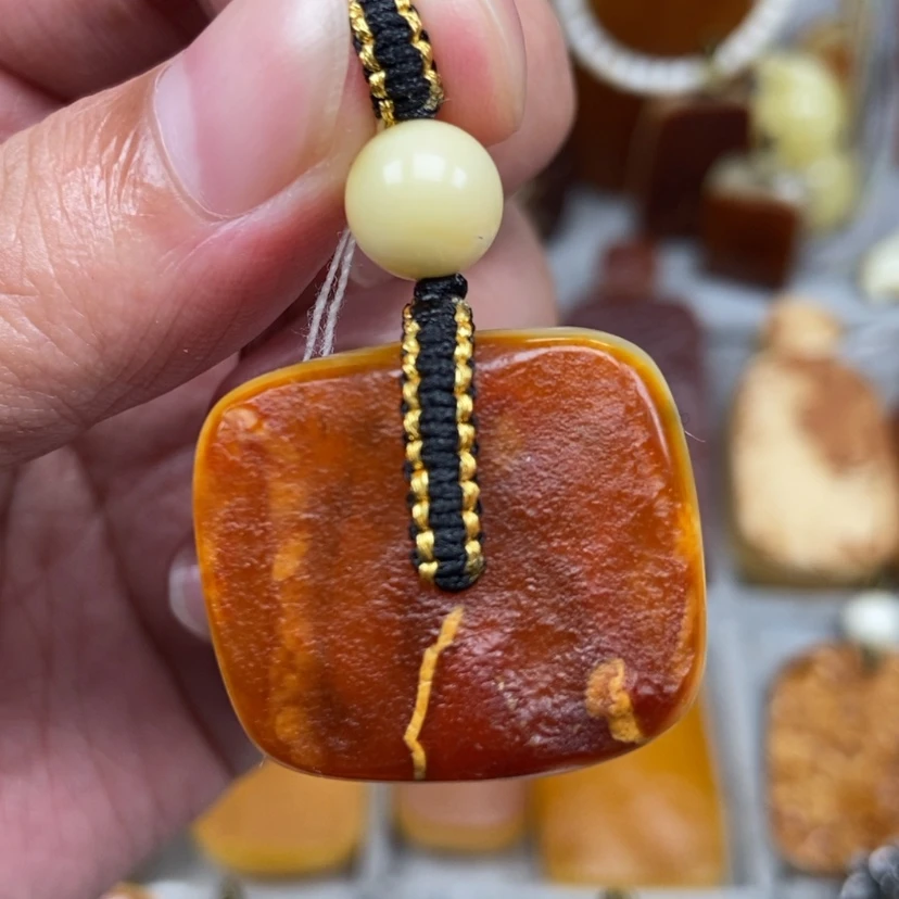 【闪购商品】未镶嵌颈饰琥珀