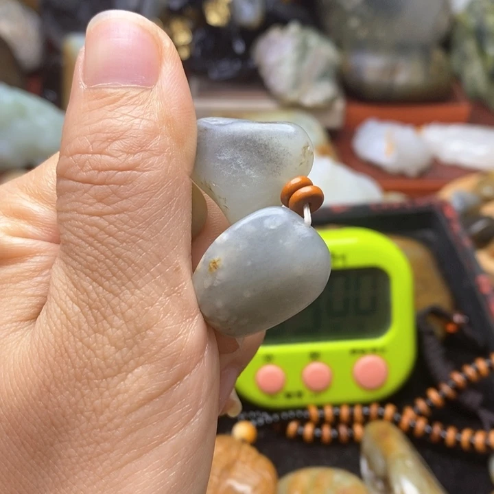 喜***头和田玉未镶嵌颈饰