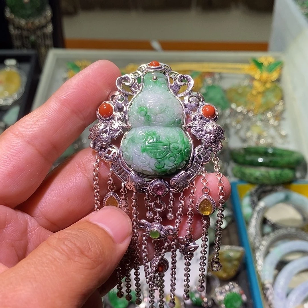 @*羽吊坠福利炸炸炸炸炸不退不换