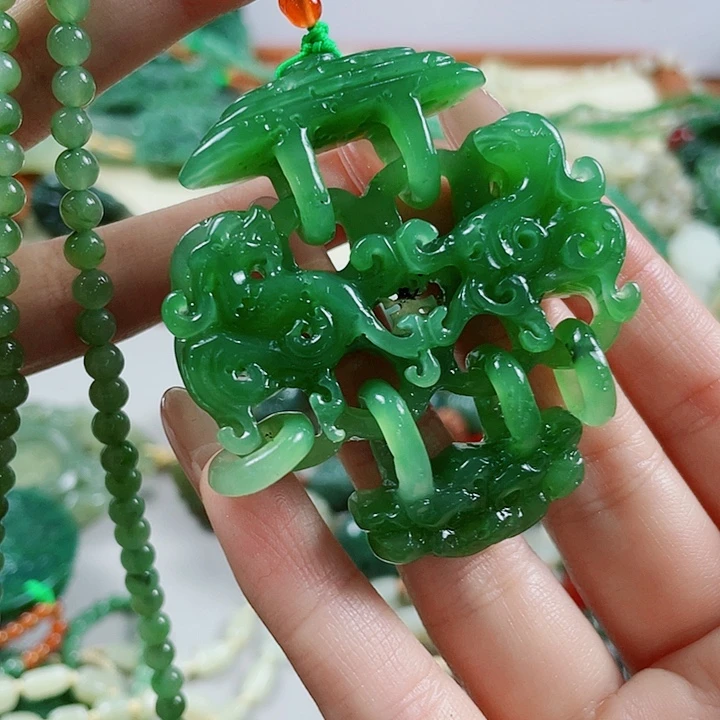 未镶嵌和田玉挂件