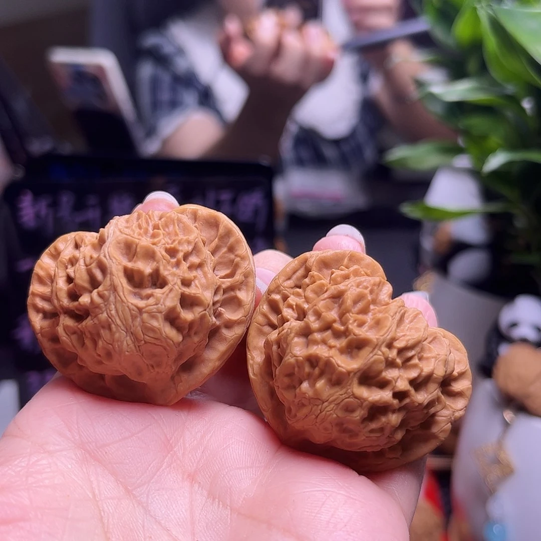 文玩核桃吊坠43尺宫灯38